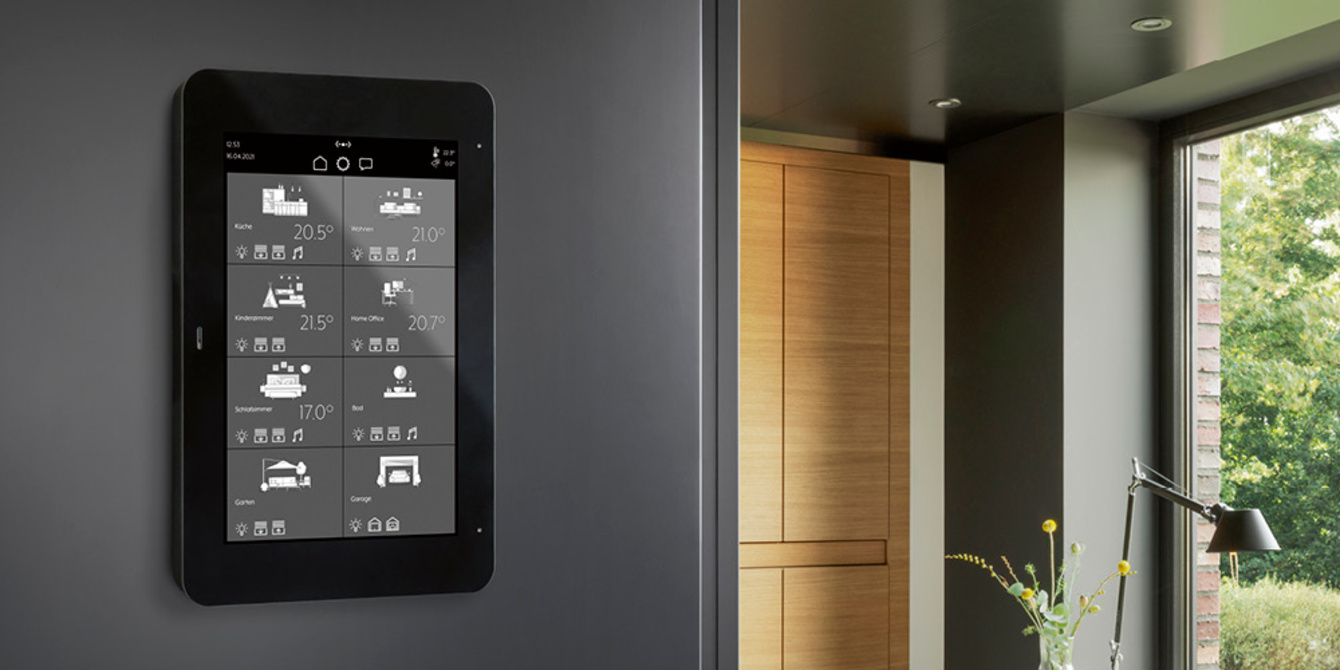 JUNG Smart Panel 8 bei NEO Elektro Solution GmbH in Dresden