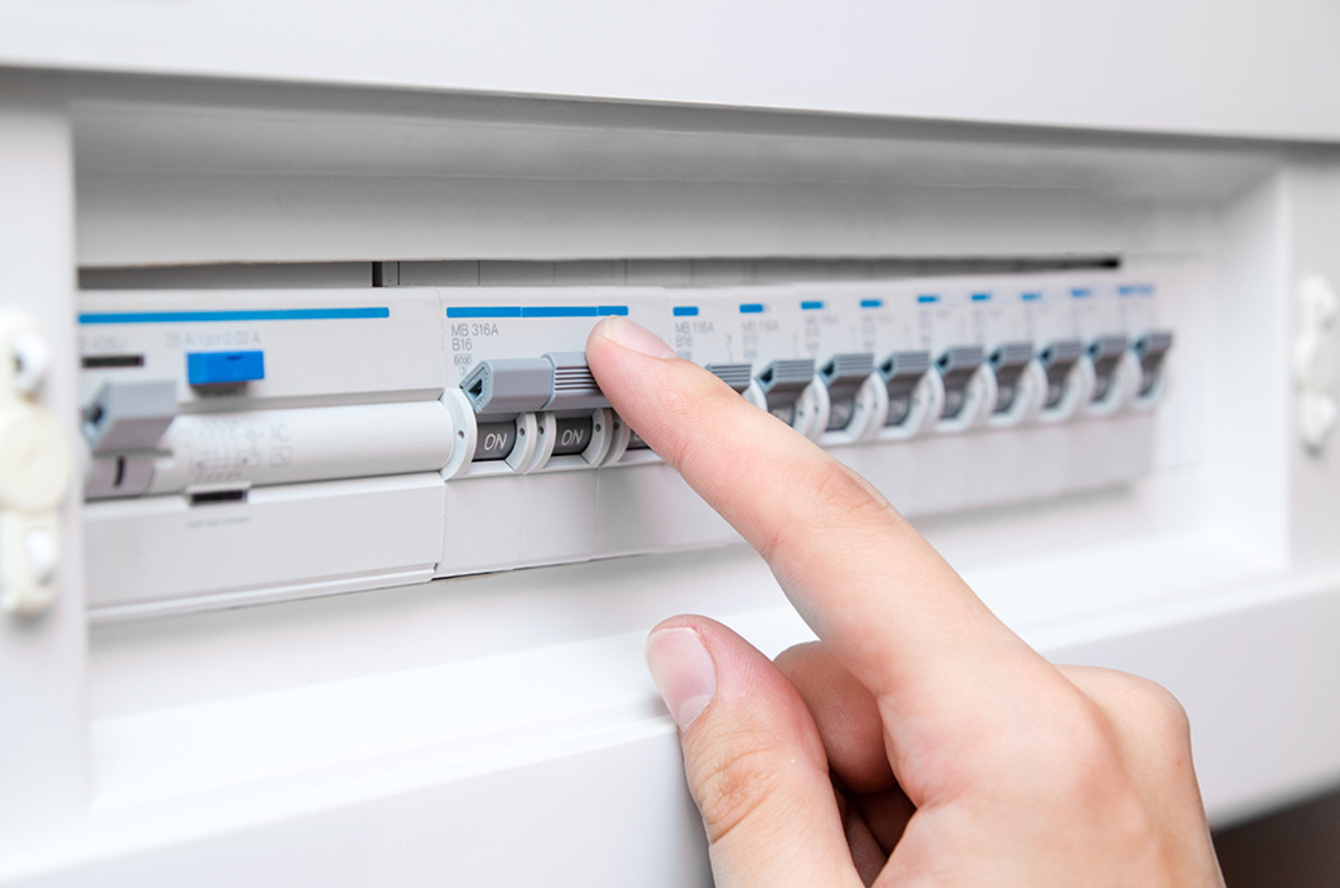 Schalt­schrank­bau bei NEO Elektro Solution GmbH in Dresden